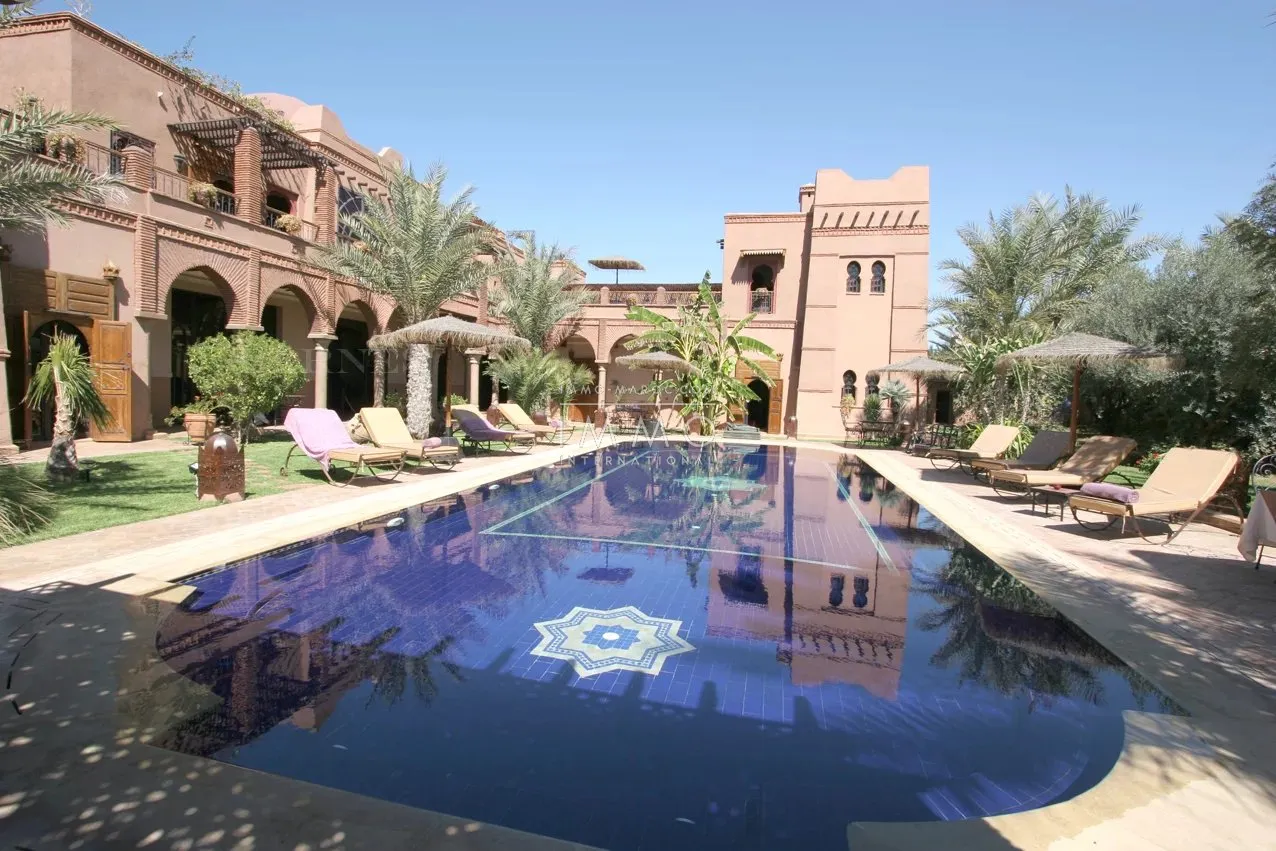 Petit palais situÉ dans un nouveau quartier rÉsidentiel de marrakech,