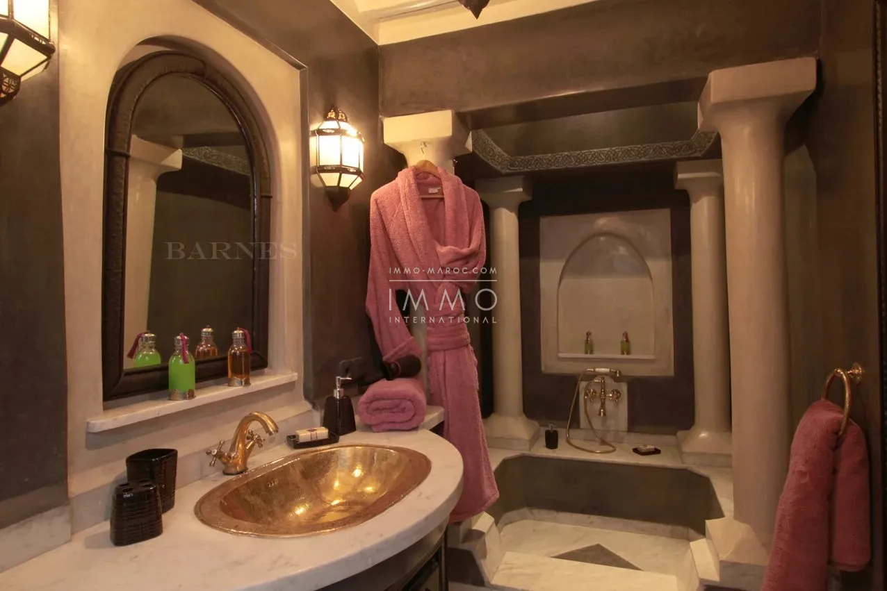 Petit palais situÉ dans un nouveau quartier rÉsidentiel de marrakech,