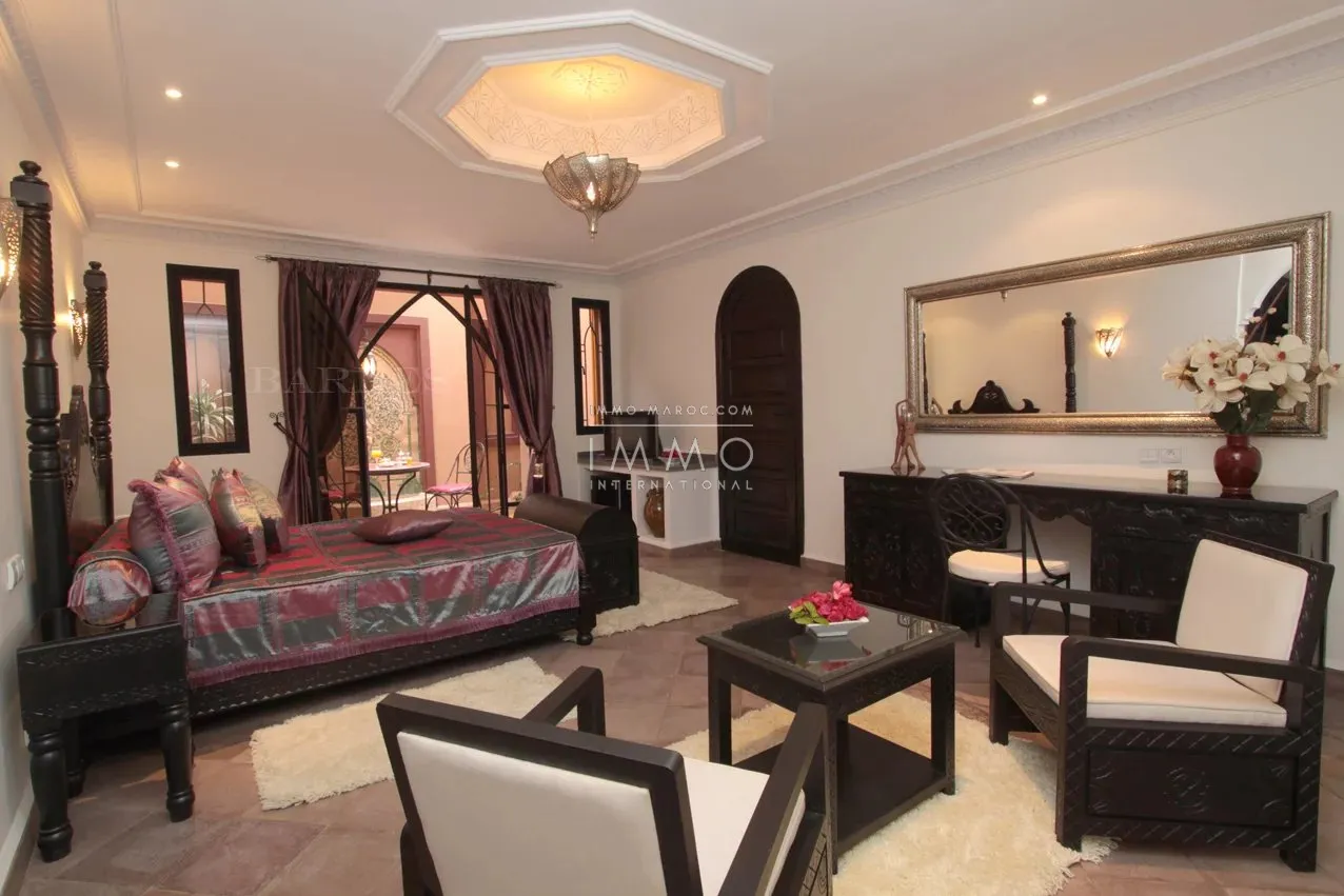 Petit palais situÉ dans un nouveau quartier rÉsidentiel de marrakech,