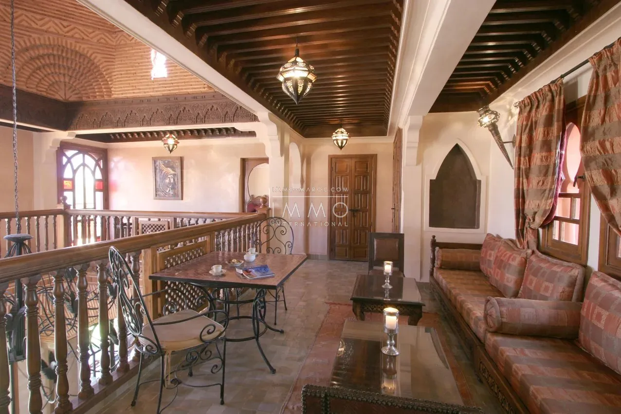 Petit palais situÉ dans un nouveau quartier rÉsidentiel de marrakech,