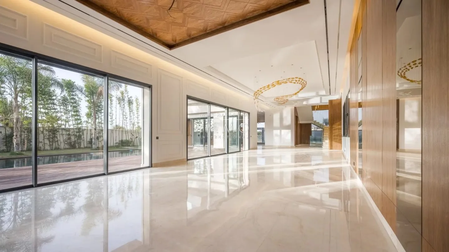 Villa d'exception à vendre route de ouarzazate – 4 suites – proche golfs