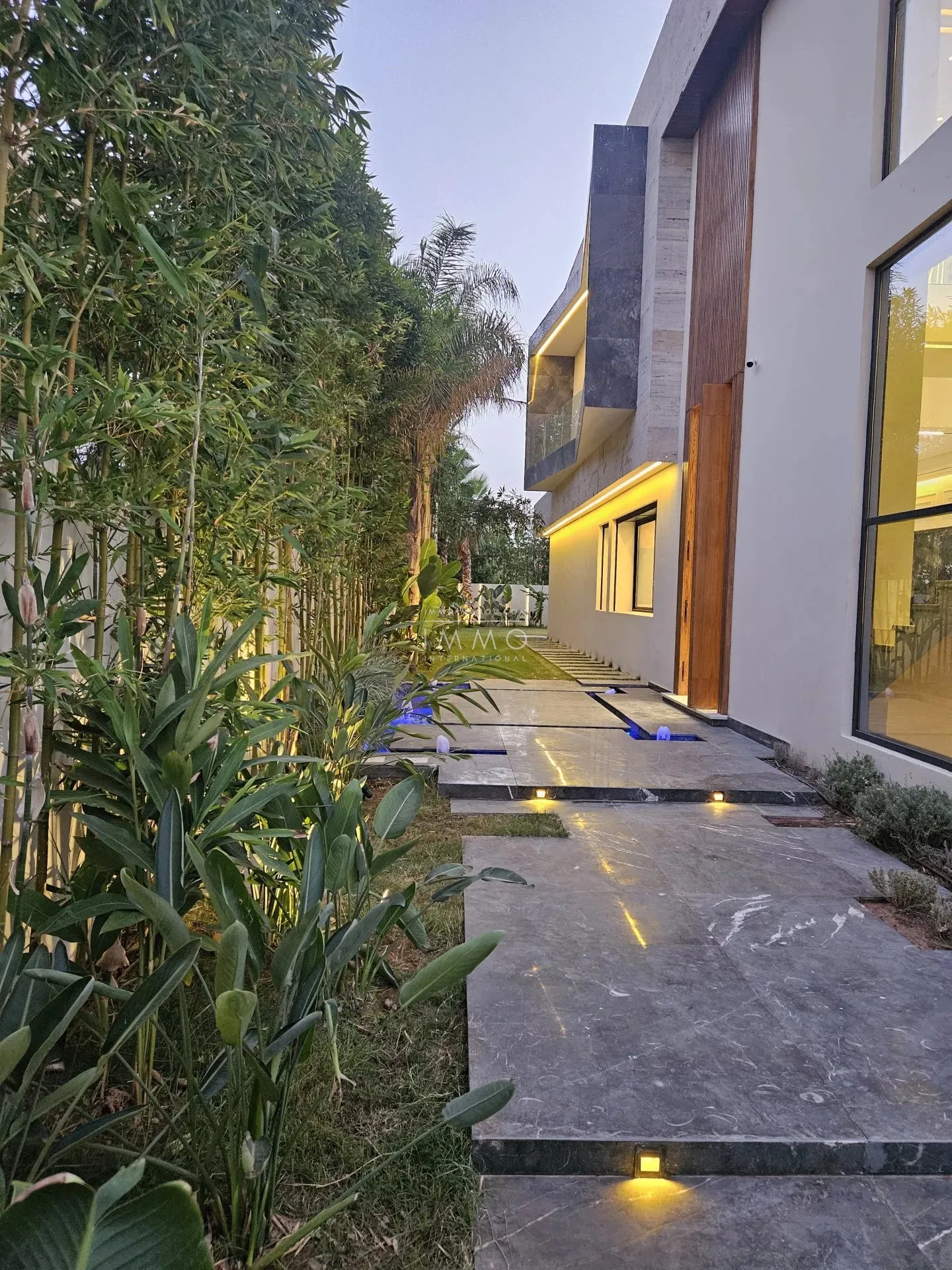 Villa d'exception à vendre route de ouarzazate – 4 suites – proche golfs