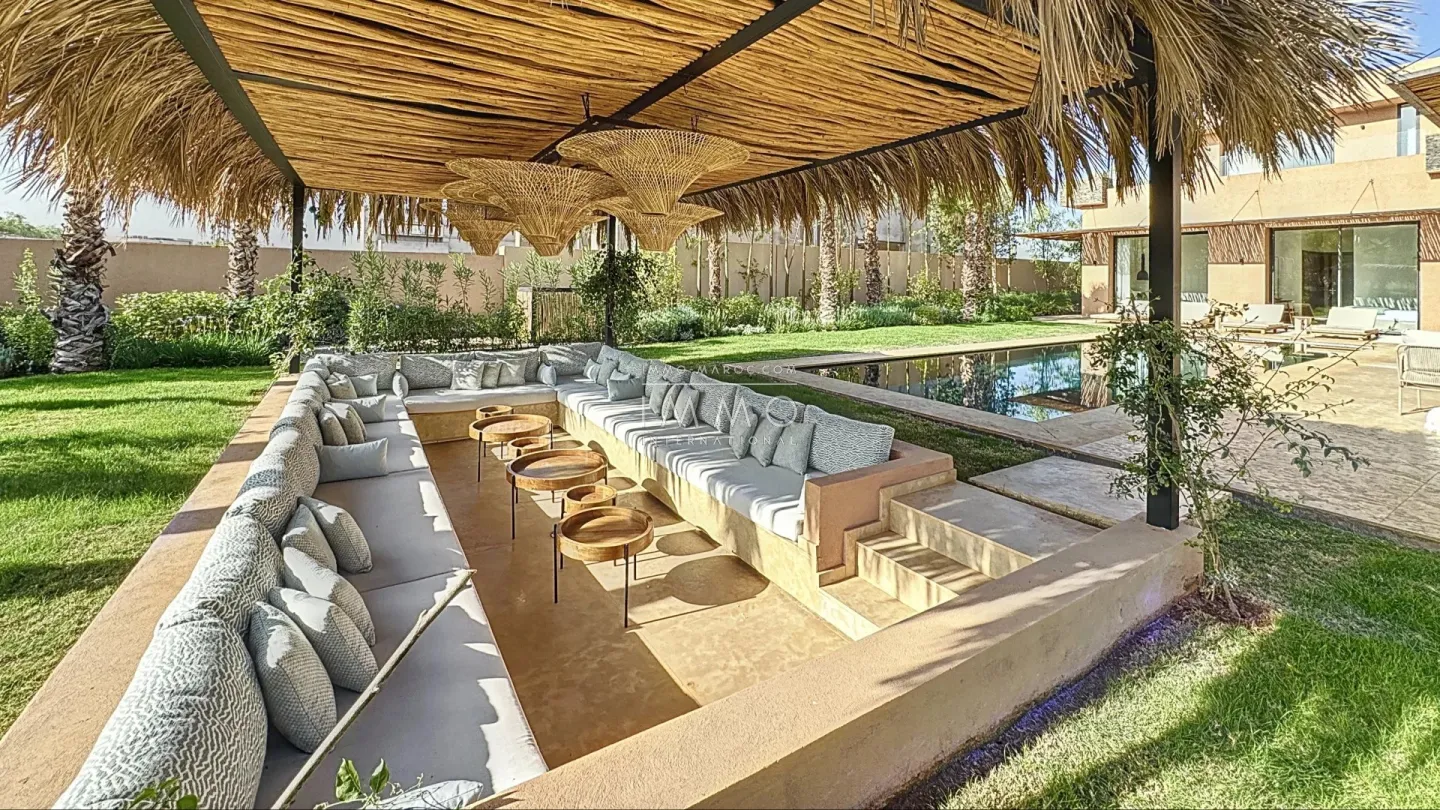 Villa de standing à vendre à amelkis – 6 suites – piscine chauffée et spa