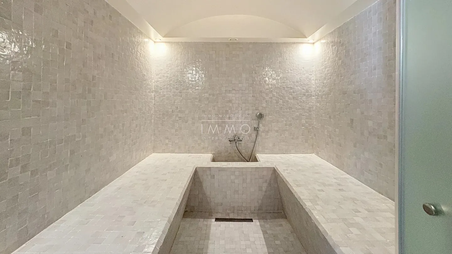 Villa de standing à vendre à amelkis – 6 suites – piscine chauffée et spa