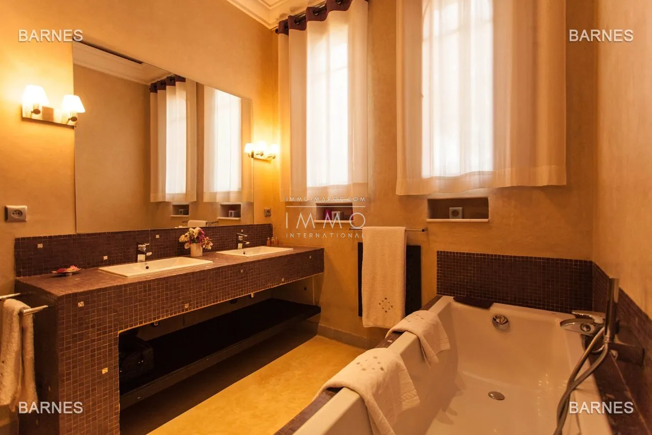 Somptueuse propriété de maître – route de fès – 8 suites – piscine chauffée 26m