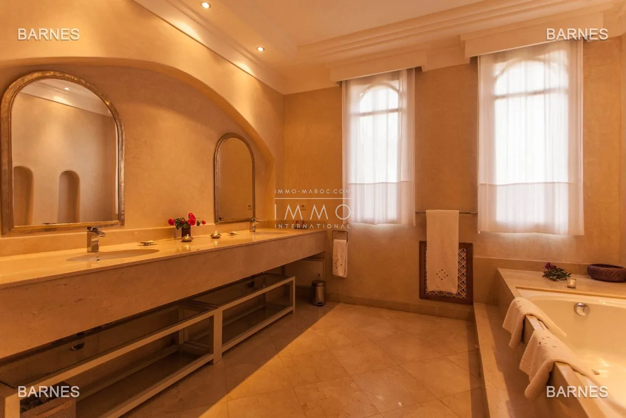 Somptueuse propriété de maître – route de fès – 8 suites – piscine chauffée 26m
