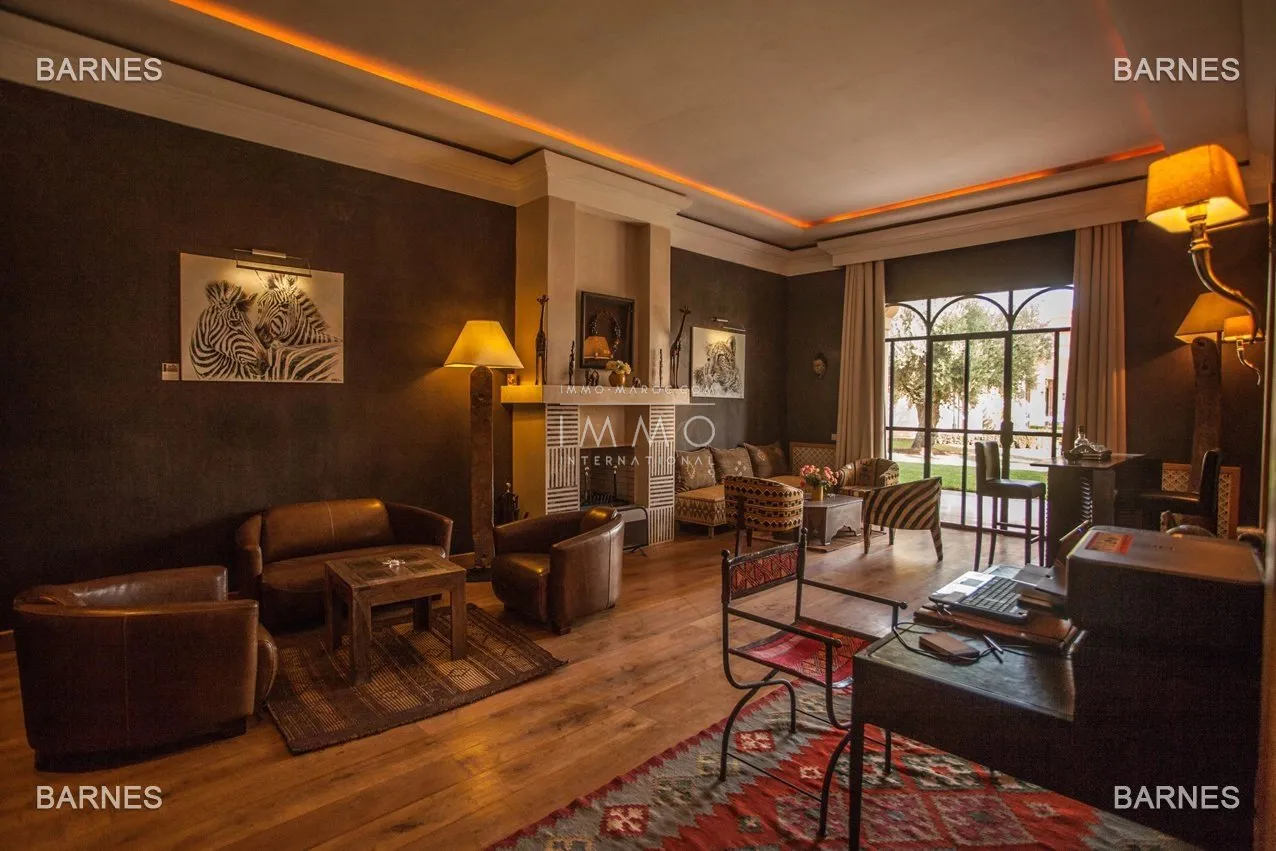 Somptueuse propriété de maître – route de fès – 8 suites – piscine chauffée 26m