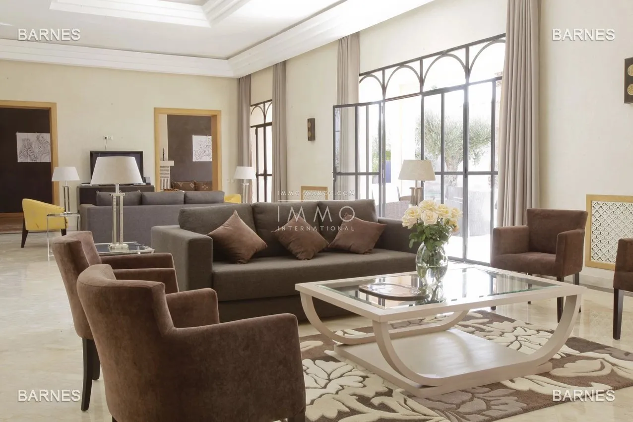 Somptueuse propriété de maître – route de fès – 8 suites – piscine chauffée 26m