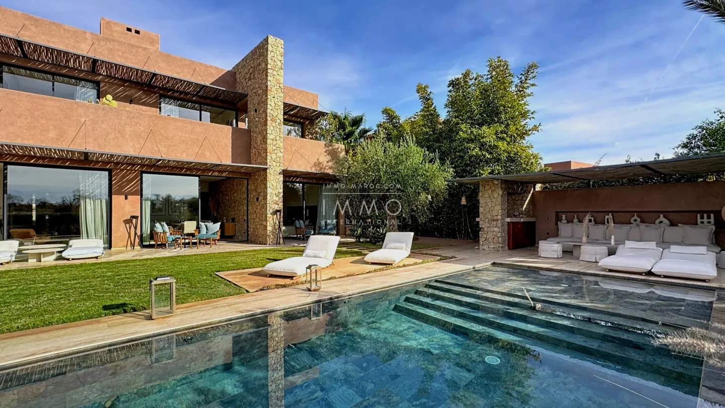 Villa à vendre golf amelkis – 6 suites – 600 m² – terrain 1 500 m² – 1ère ligne lac & atlas – pool house