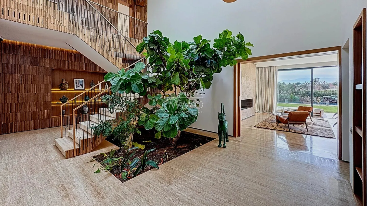 Villa à vendre golf amelkis – 6 suites – 600 m² – terrain 1 500 m² – 1ère ligne lac & atlas – pool house