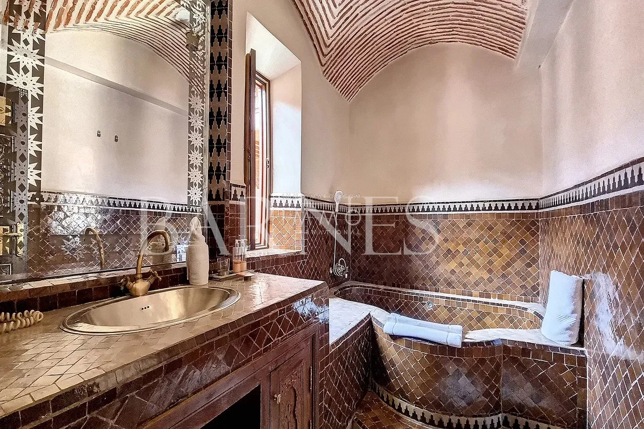 Maison d'hôtes en exploitation à vendre dar el bacha marrakech - 18 chambres - potentiel hôtelier