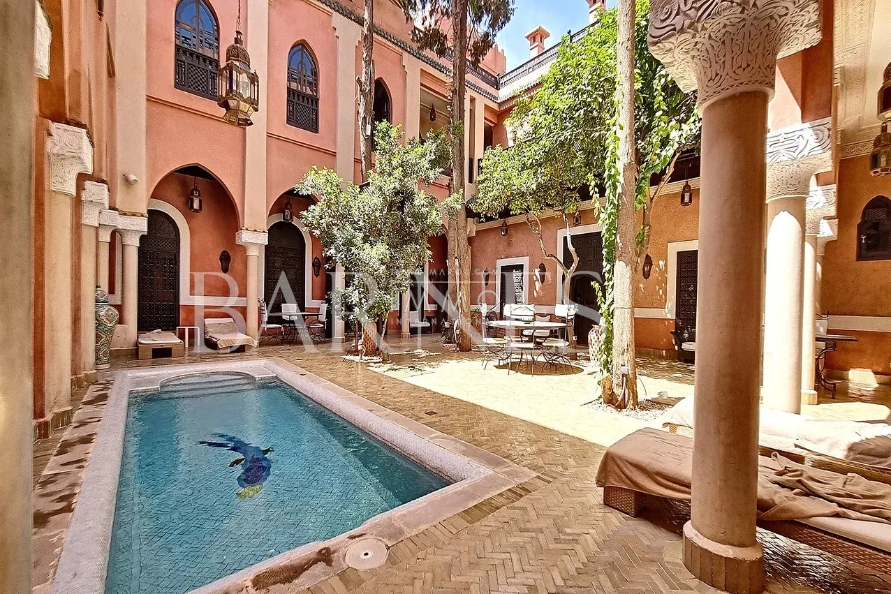 Maison d'hôtes en exploitation à vendre dar el bacha marrakech - 18 chambres - potentiel hôtelier