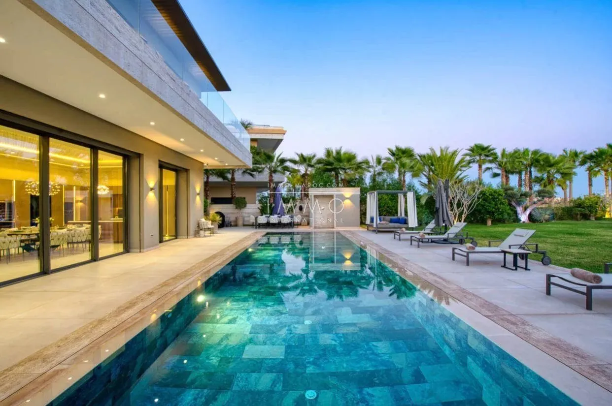 Villa à vendre route d'amizmiz marrakech – 5 chambres – 740 m² – rooftop – piscine chauffée