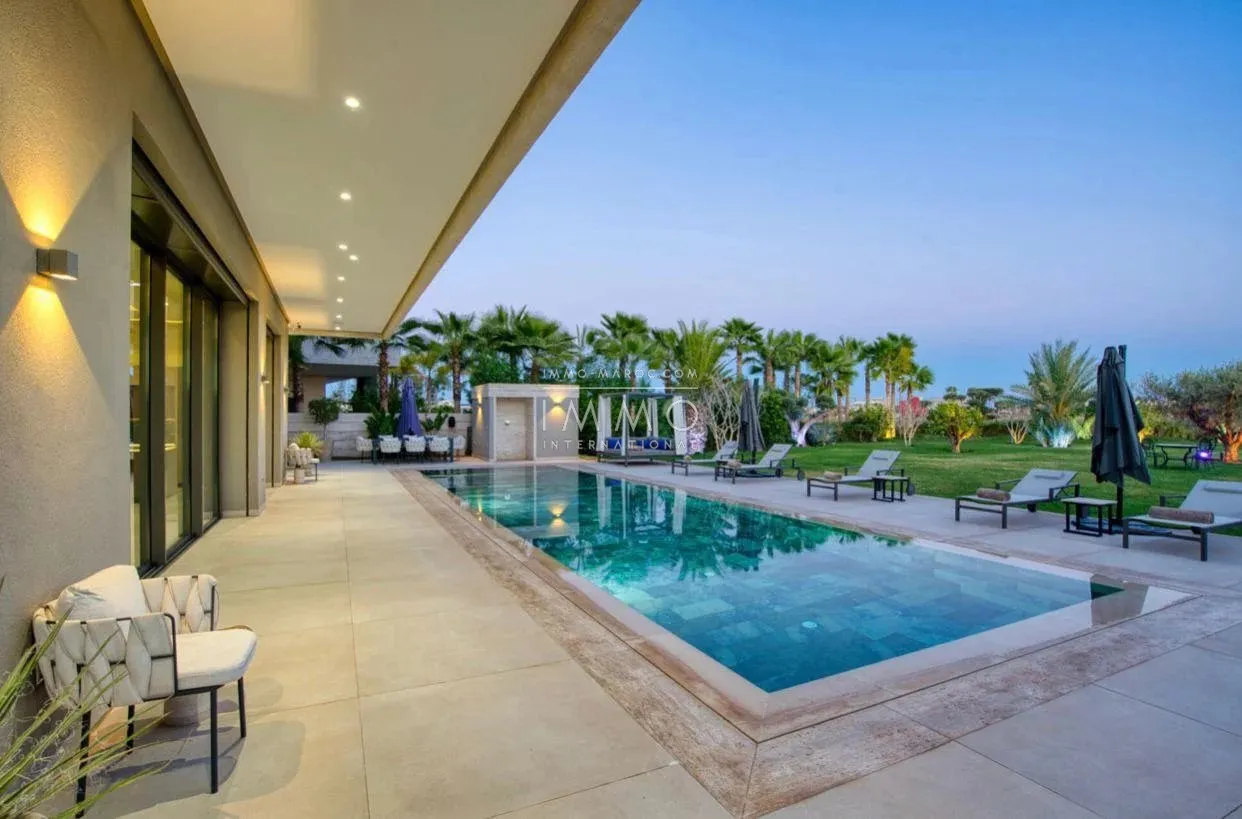 Villa à vendre route d'amizmiz marrakech – 5 chambres – 740 m² – rooftop – piscine chauffée