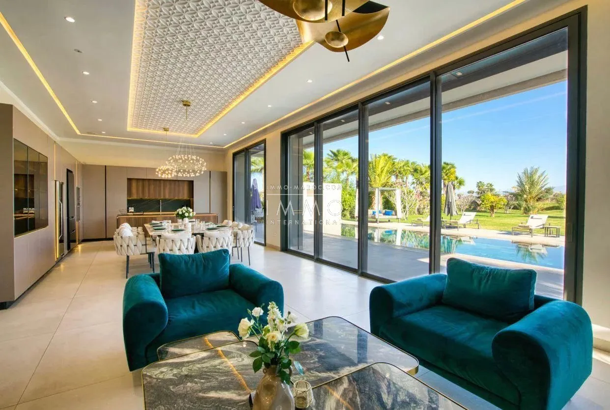 Villa à vendre route d'amizmiz marrakech – 5 chambres – 740 m² – rooftop – piscine chauffée