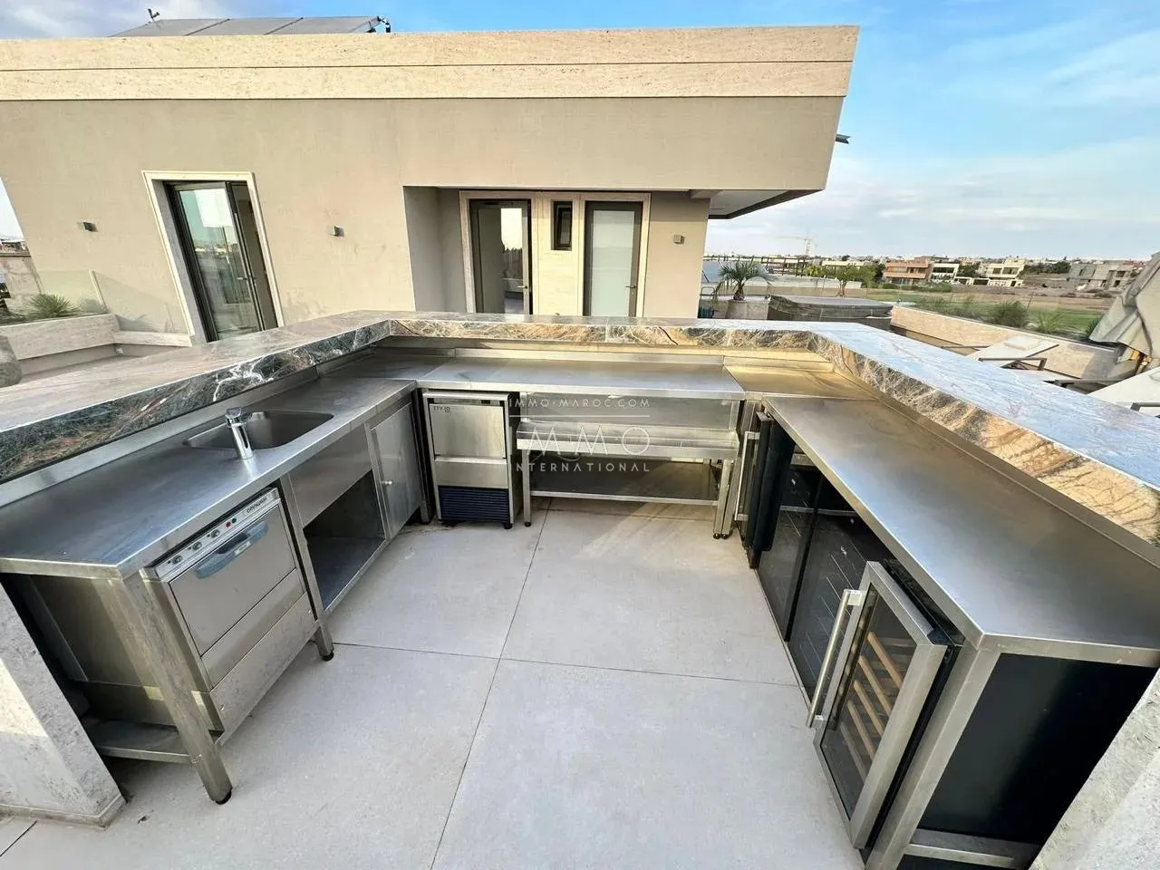 Villa à vendre route d'amizmiz marrakech – 5 chambres – 740 m² – rooftop – piscine chauffée