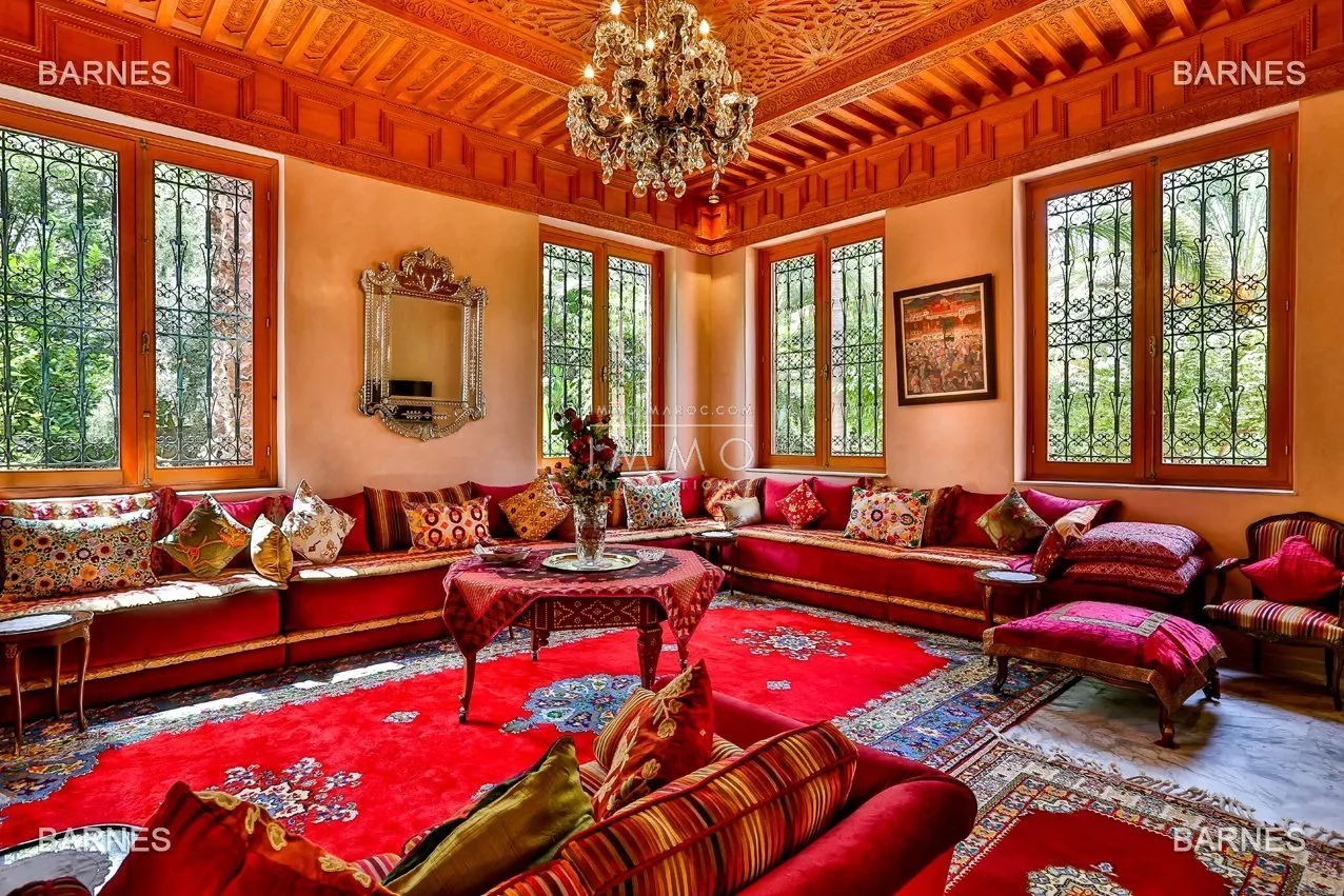 Élégance classique à la palmeraie – parc d'un hectare 