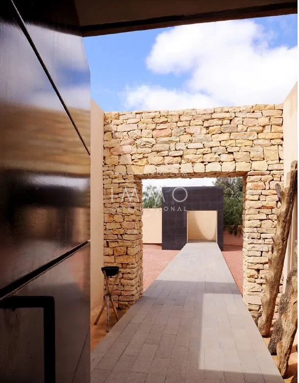 Villa d’exception à bab atlas – minimalisme radical & Élégance contemporaine – 8 suites