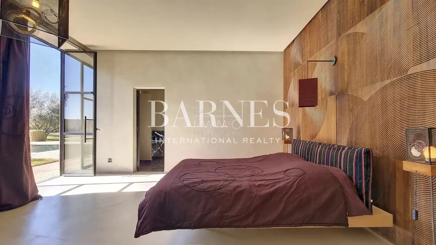 Villa d’exception en pisé – palmeraie de marrakech – 7 suites – Éco-conception & spa