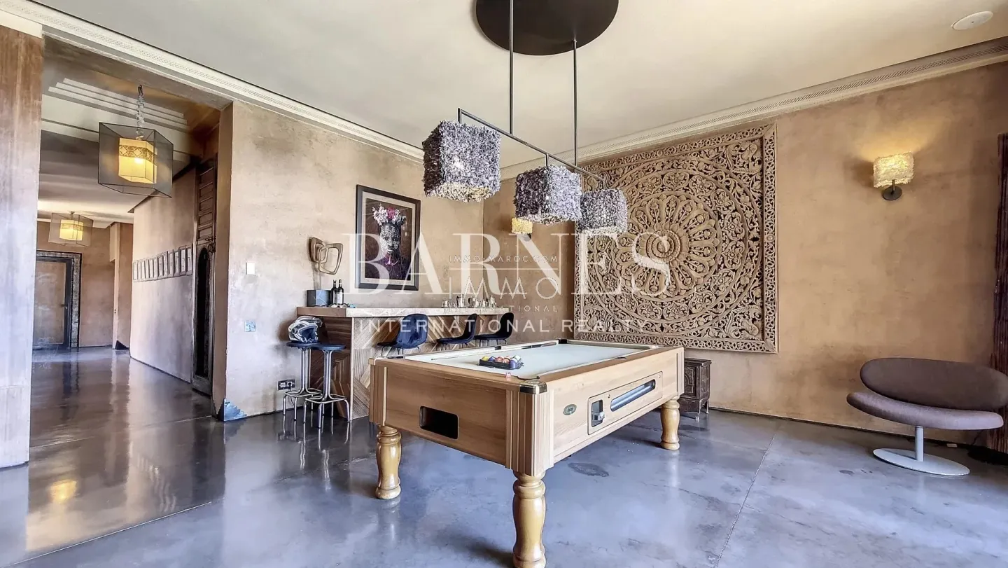 Villa d’exception en pisé – palmeraie de marrakech – 7 suites – Éco-conception & spa