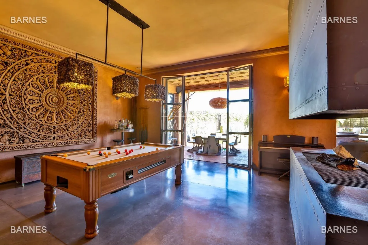 Villa d’exception en pisé – palmeraie de marrakech – 7 suites – Éco-conception & spa