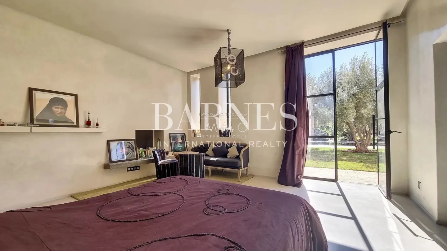 Villa d’exception en pisé – palmeraie de marrakech – 7 suites – Éco-conception & spa