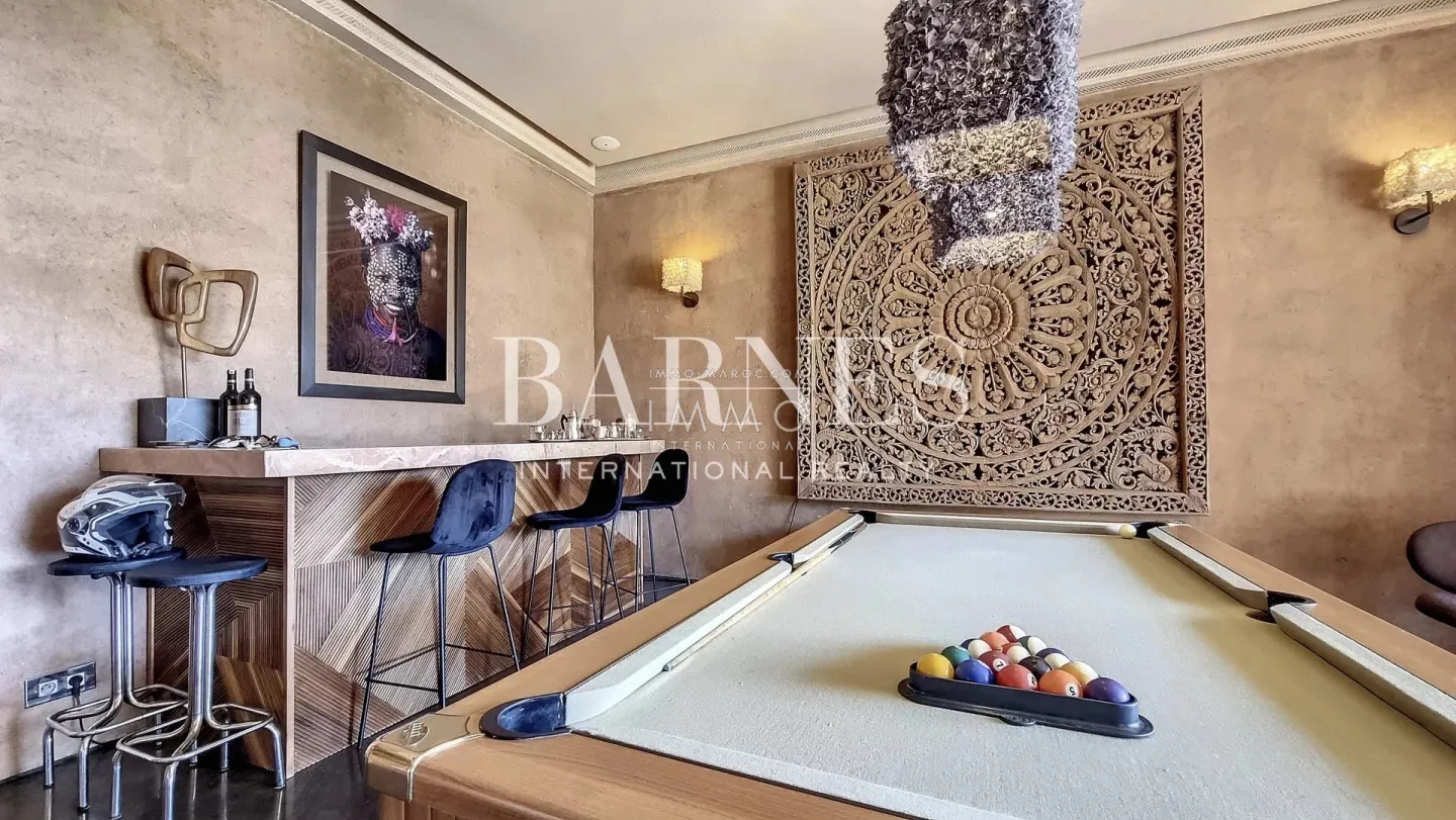 Villa d’exception en pisé – palmeraie de marrakech – 7 suites – Éco-conception & spa