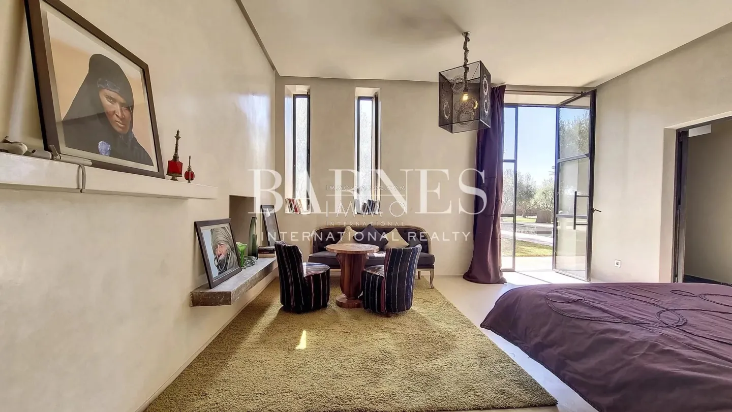 Villa d’exception en pisé – palmeraie de marrakech – 7 suites – Éco-conception & spa