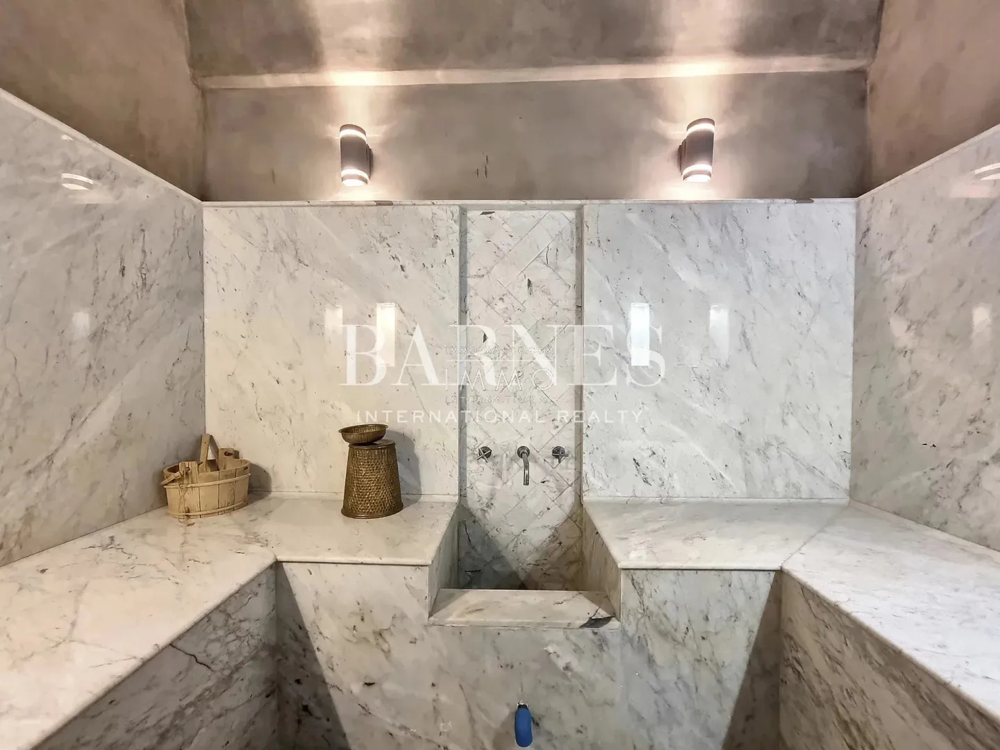 Villa d’exception en pisé – palmeraie de marrakech – 7 suites – Éco-conception & spa