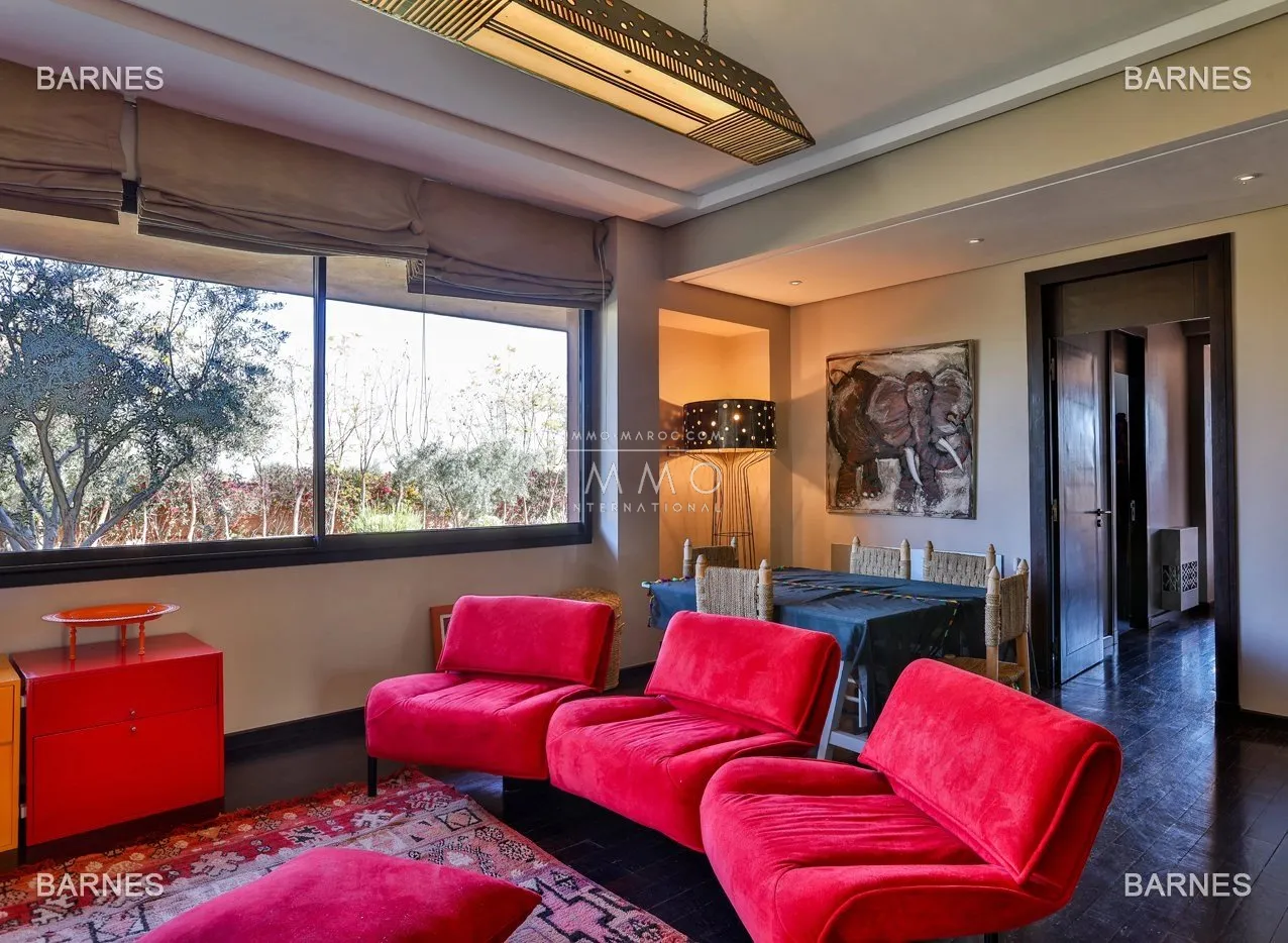 Villa d’architecte contemporaine au cœur d’une oliveraie – route de l'ourika – 5 chambres