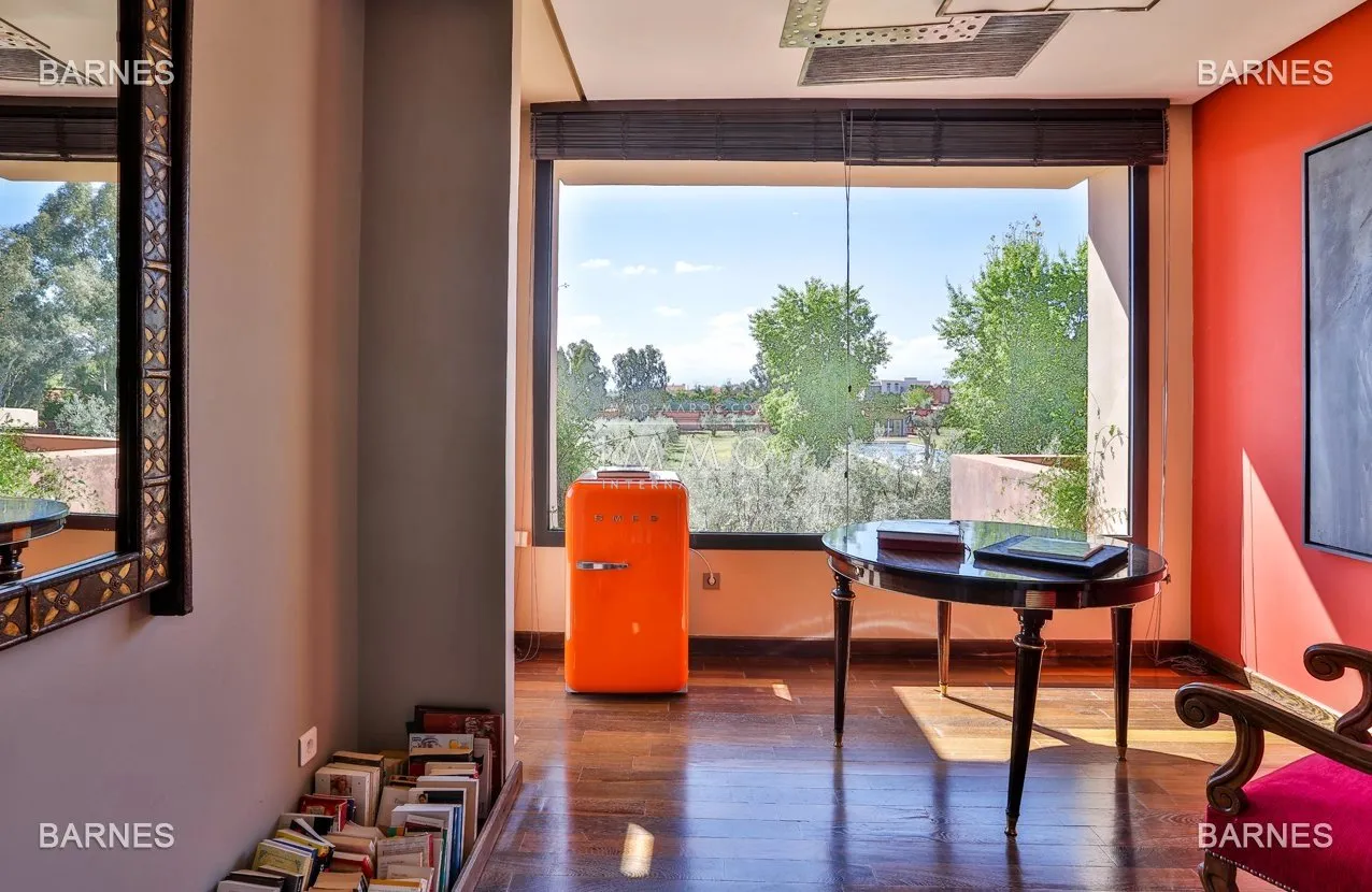 Villa d’architecte contemporaine au cœur d’une oliveraie – route de l'ourika – 5 chambres