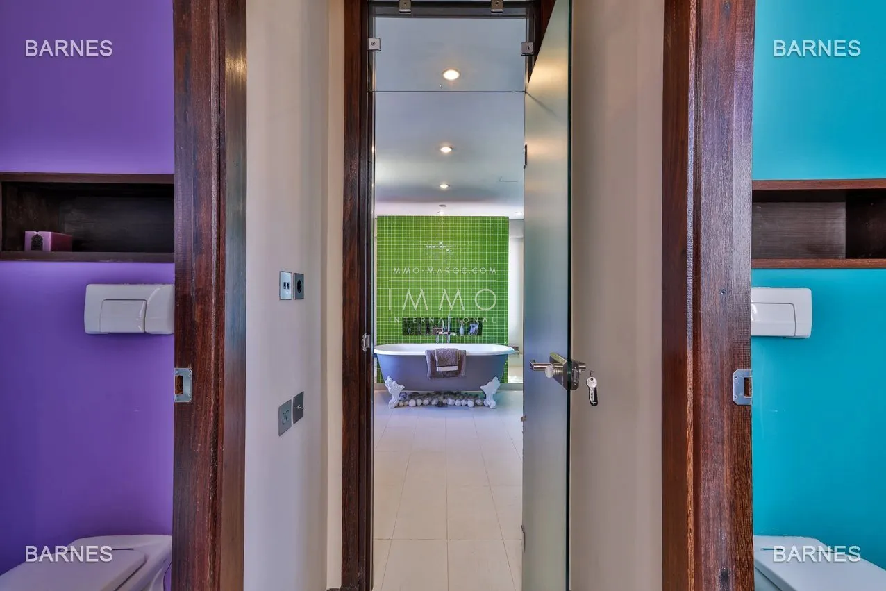 Villa d’architecte contemporaine au cœur d’une oliveraie – route de l'ourika – 5 chambres