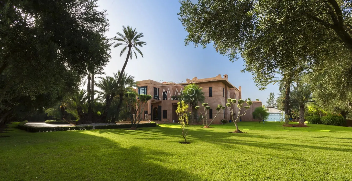 Palais d'hôtes à vendre route de fès – 11 suites – 1 500 m² – terrain 1,5 ha – en activité – vna – spa 200 m²