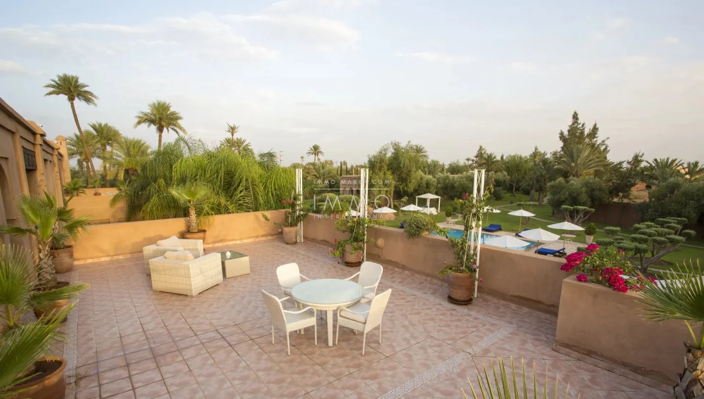 Palais d'hôtes à vendre route de fès – 11 suites – 1 500 m² – terrain 1,5 ha – en activité – vna – spa 200 m²