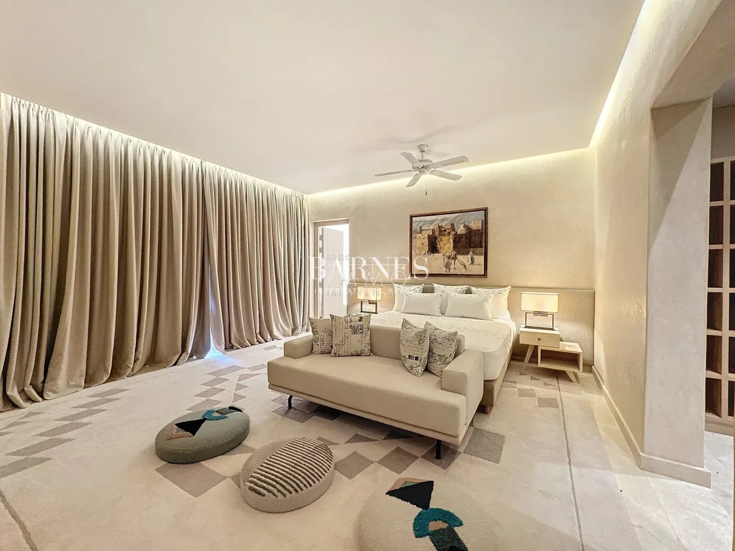 Villa d’exception à l’architecture octogone – route de l’ourika – 9 chambres – parc de 1 hectare