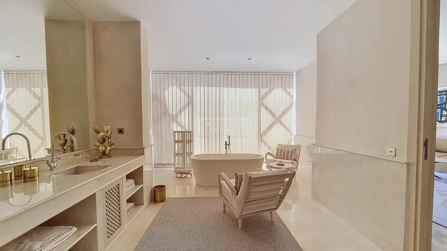 Villa d’exception à l’architecture octogone – route de l’ourika – 9 chambres – parc de 1 hectare