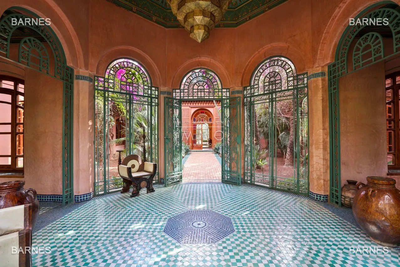 Palais arabo-berbère d’exception – circuit de la palmeraie – 5 suites – oasis d’un hectare