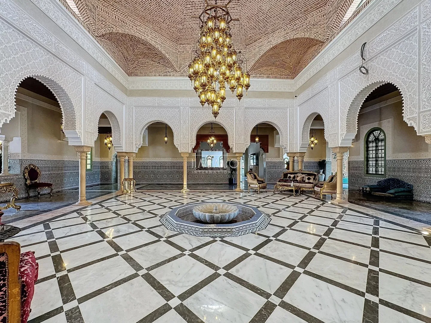 Propriété à vendre à sidi abdellah ghiat marrakech – 8 suites – 2 455 m² – terrain 30 932 m²