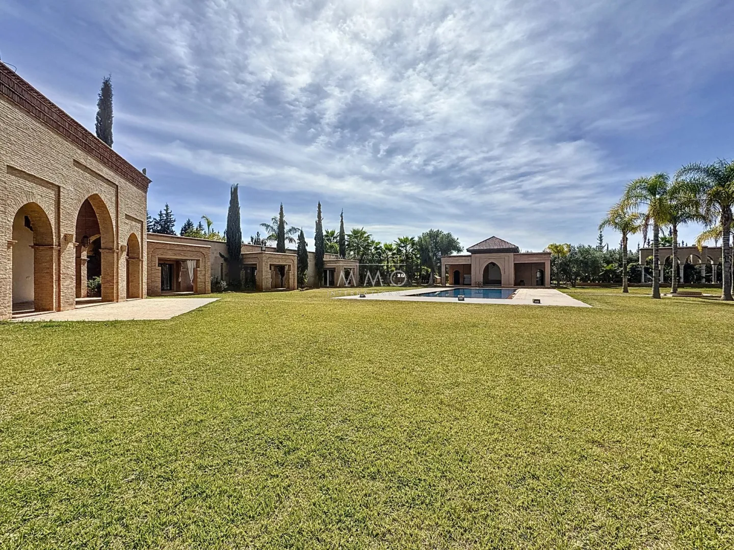 Propriété à vendre à sidi abdellah ghiat marrakech – 8 suites – 2 455 m² – terrain 30 932 m²