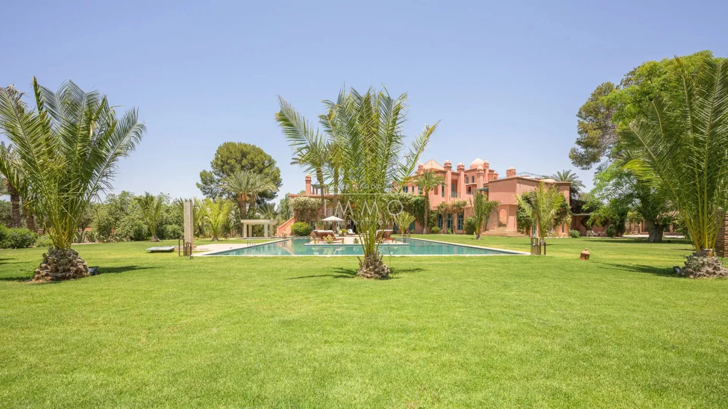 Villa à vendre palmeraie – 9 suites – 1 300 m² – terrain 1,5 ha – architecte charles boccara – salle sport & spa