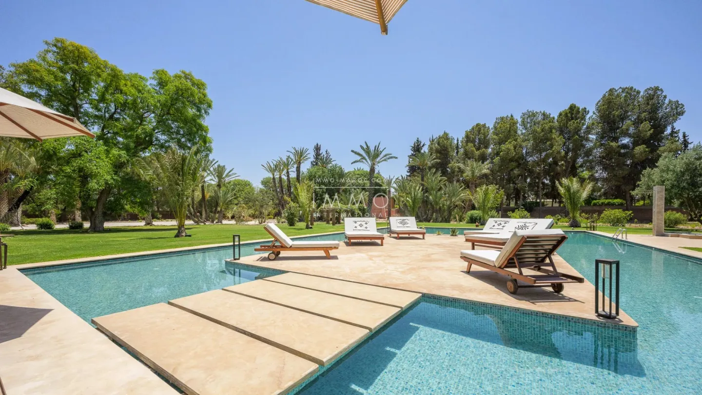 Villa à vendre palmeraie – 9 suites – 1 300 m² – terrain 1,5 ha – architecte charles boccara – salle sport & spa