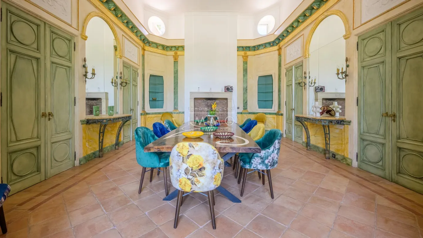 Villa à vendre palmeraie – 9 suites – 1 300 m² – terrain 1,5 ha – architecte charles boccara – salle sport & spa