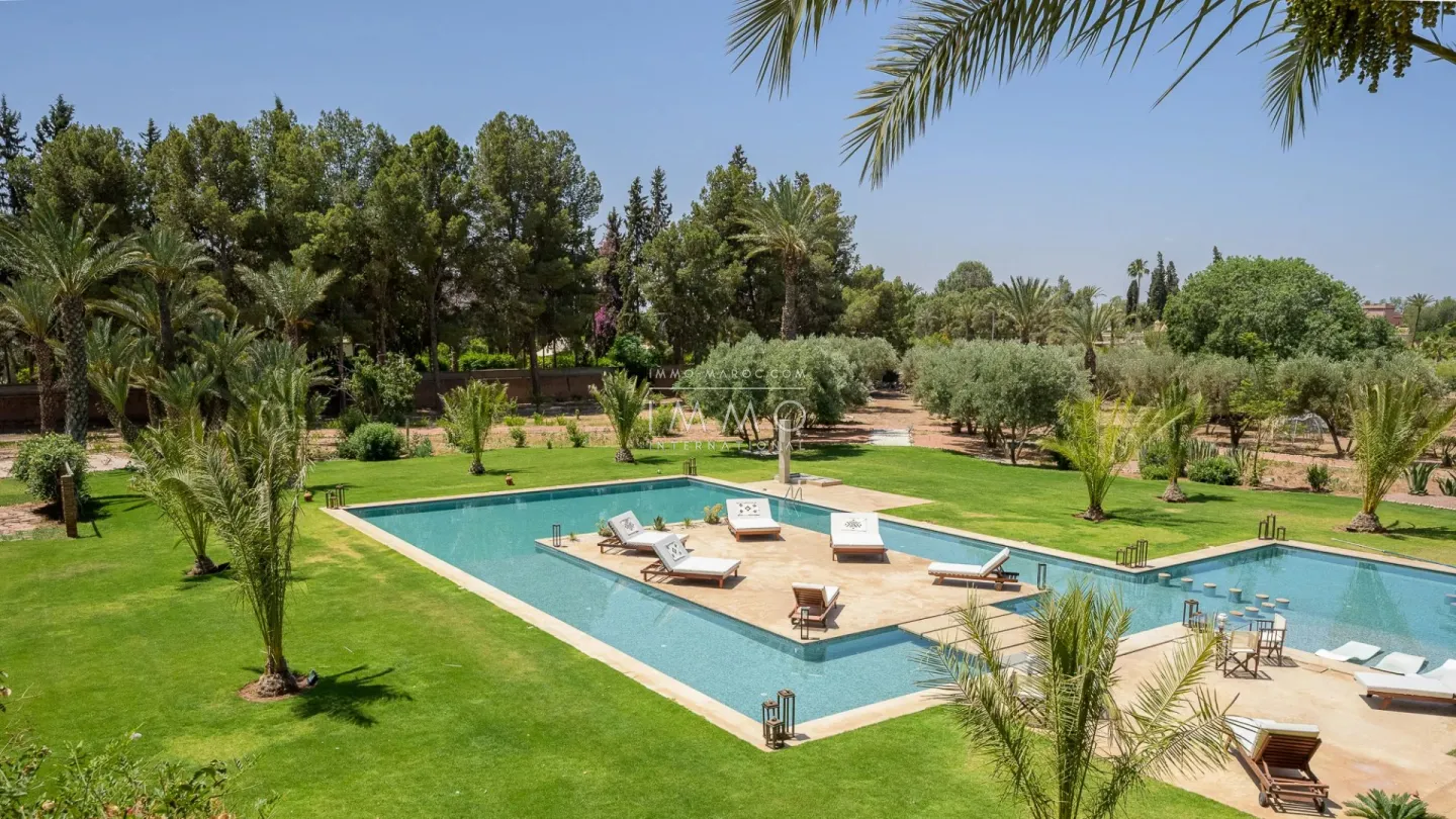 Villa à vendre palmeraie – 9 suites – 1 300 m² – terrain 1,5 ha – architecte charles boccara – salle sport & spa