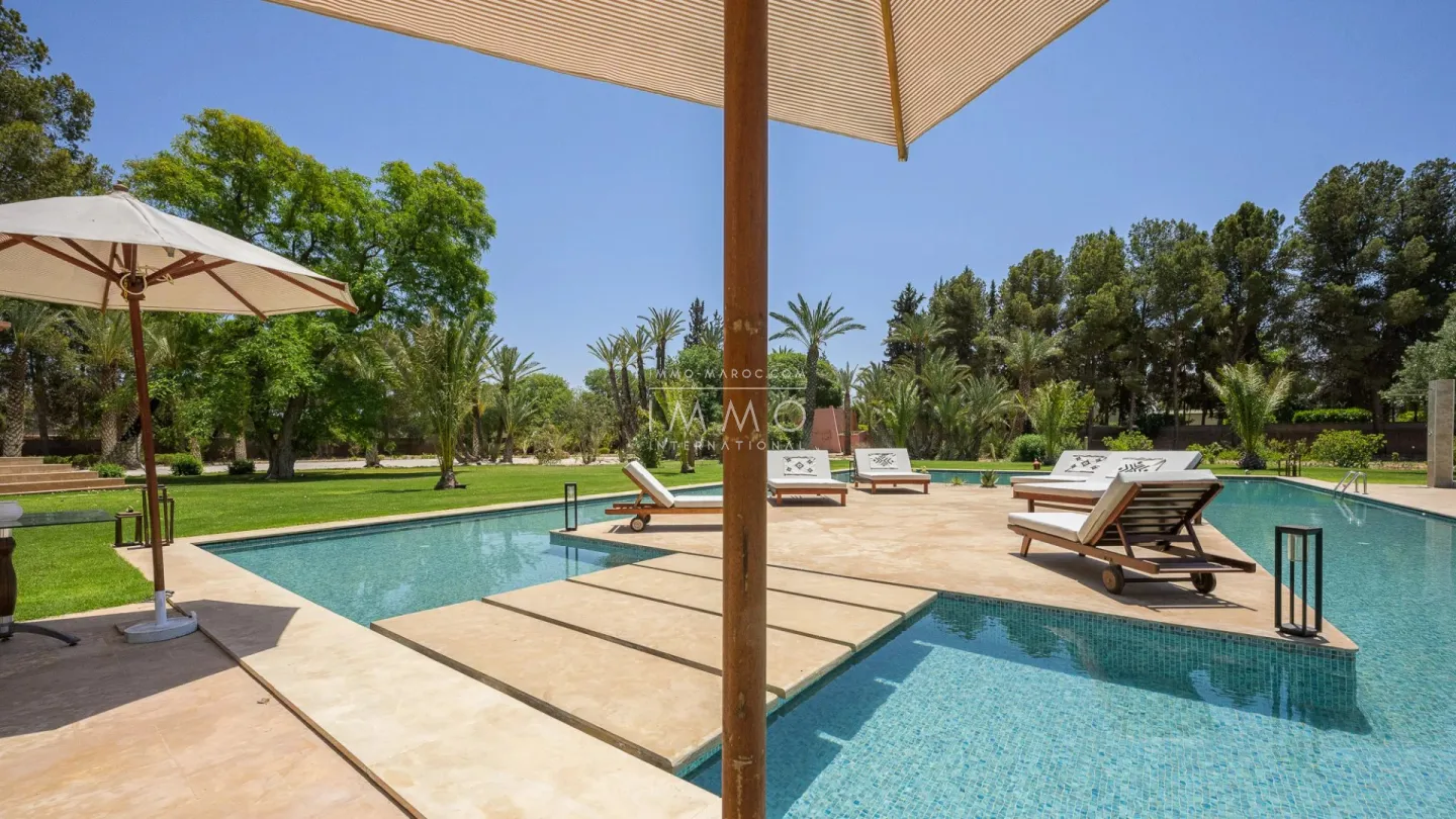 Villa à vendre palmeraie – 9 suites – 1 300 m² – terrain 1,5 ha – architecte charles boccara – salle sport & spa