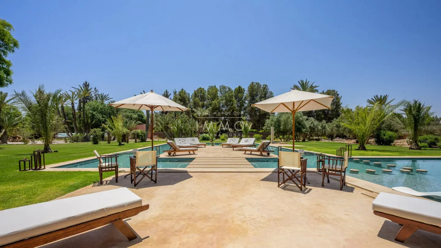 Villa à vendre palmeraie – 9 suites – 1 300 m² – terrain 1,5 ha – architecte charles boccara – salle sport & spa