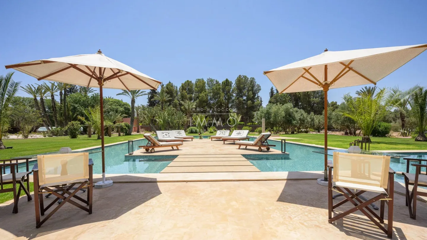 Villa à vendre palmeraie – 9 suites – 1 300 m² – terrain 1,5 ha – architecte charles boccara – salle sport & spa