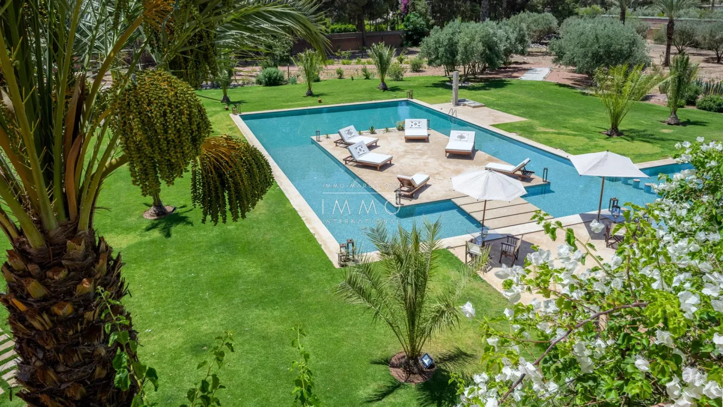 Villa à vendre palmeraie – 9 suites – 1 300 m² – terrain 1,5 ha – architecte charles boccara – salle sport & spa
