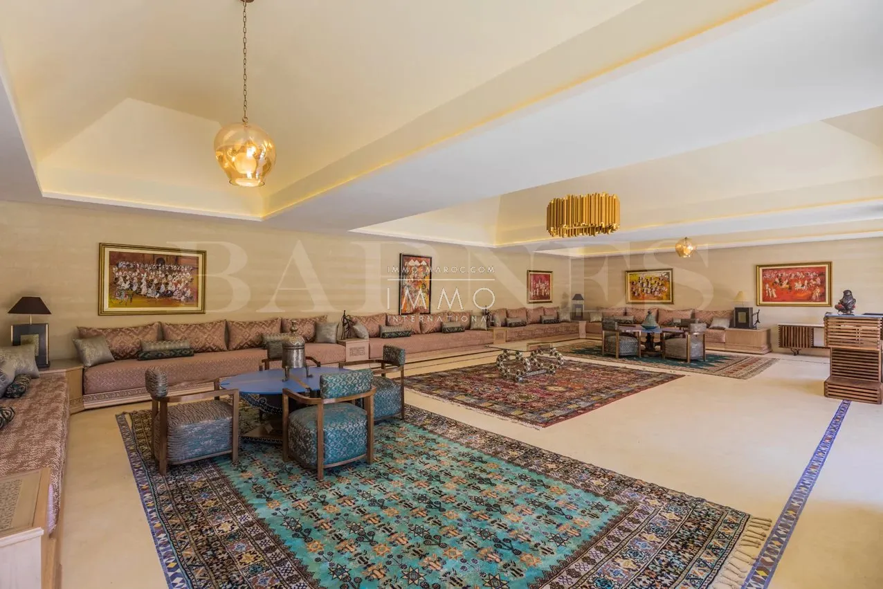 Palais oriental d’exception à vendre – dar tounsi, palmeraie – 9 suites – parc de 1 hectare