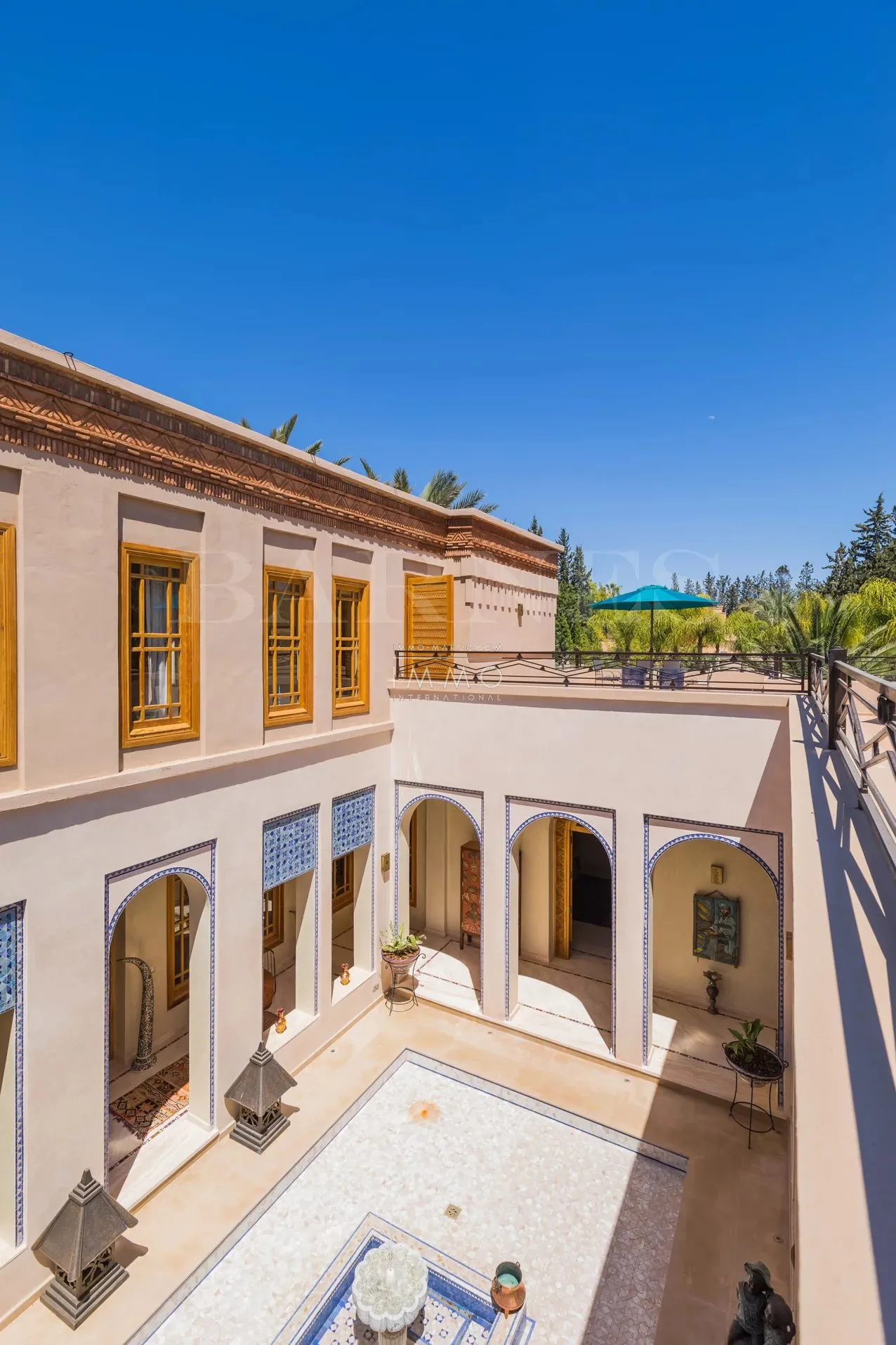 Palais oriental d’exception à vendre – dar tounsi, palmeraie – 9 suites – parc de 1 hectare