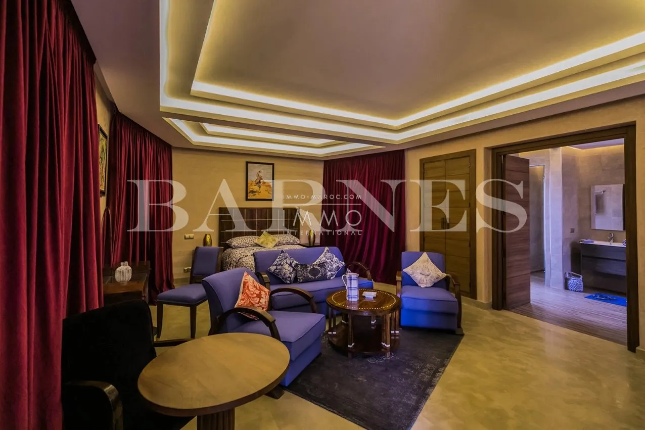 Superbe palais de prestige à la palmeraie – dar tounsi – 8 suites – parc de 1 hectare